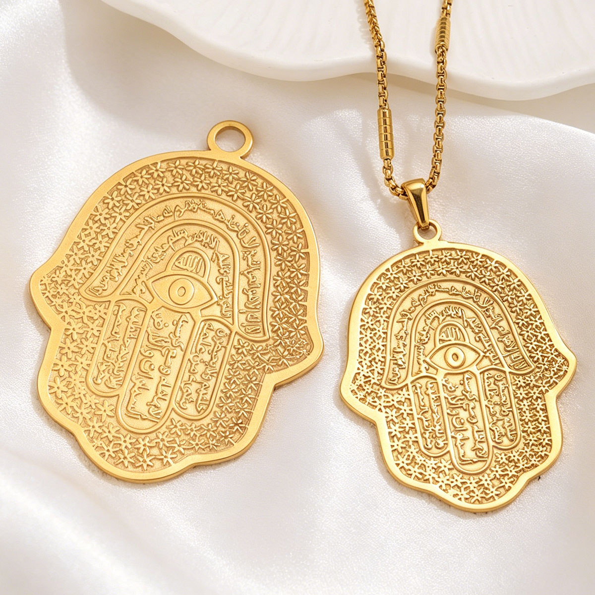 Women Accessories In Wholesale - 5Pcs 18K PVD Stainless Steel Hamsa