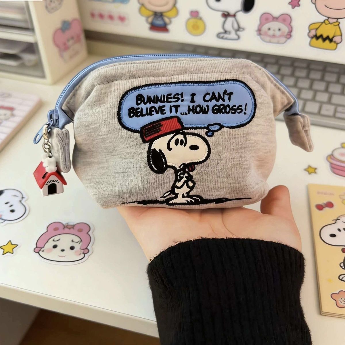 Women'S Vanity Accessories - Cute Cartoon Snoopy Embroidered Storage Pouch